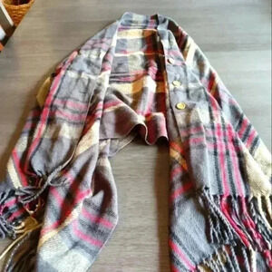 Button Shawl